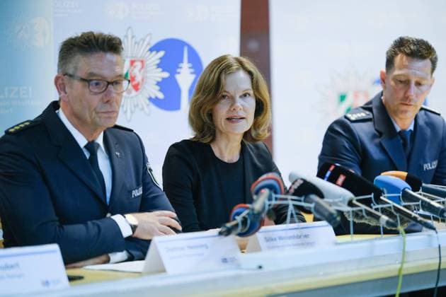 News Bilder des Tages Düsseldorf 12.05.2023 Polizeipressekonferenz PK zur Explosion bei Polizeieinsatz und Feuerwehreinsatz in Ratingen Hochhausexplosion Mordversuch kommissarische Behördenleiterin Silke Wehmhörner Düsseldorf Nordrhein-Westfalen Deutschland *** Duesseldorf 12 05 2023 police press conference PK to the explosion at police operation and fire department operation in Ratingen high house explosion murder attempt acting authority leader Silke Wehmhörner Duesseldorf North Rhine Westphalia Germany