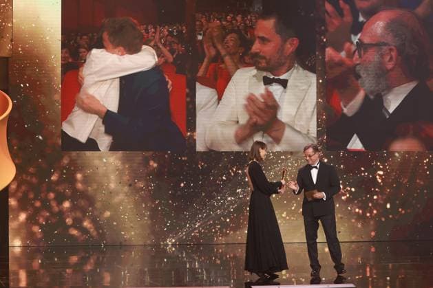 German Film Award 2023 J J Liefers Laudator BEST MALE NEBENROLLE Winner Albrecht Schuch at the Lola German Film Award 2023 ceremony at the Theater am Potsdamer Platz in Berlin 12 05 2023 Copyright: xEventpressx
