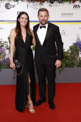 Doris Golpashin and Klaas Heufer circulation at the arrival to the award ceremony German Film Award on 12 05 2023 in Berlin German Film Award 2023 in Berlin arrival red carpet