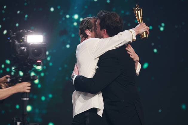 German Film Award 2023 Felix Kammerer Laudator BEST CAMERA VISUAL DESIGN Winner James Friend at the Lola German Film Award 2023 ceremony at the Theater am Potsdamer Platz in Berlin 12 05 2023 Copyright: xEventpressx