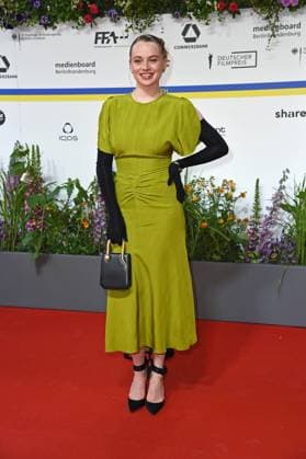 Luna Wedler arriving on the red carpet for the GERMAN FILM AWARD 2023 at the Theater am Potsdamer Platz in Berlin on 12 05 2023