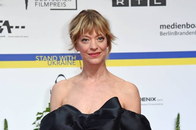 Heike Makatsch arriving on the red carpet for the GERMAN FILM AWARD 2023 at the Theater am Potsdamer Platz in Berlin on 12 05 2023