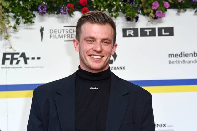 Jannis Niewoehner arriving on the red carpet for the GERMAN FILM AWARD 2023 at the Theater am Potsdamer Platz in Berlin on 12 05 2023