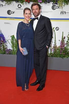 Ken Duken with wife Marisa Leonie Bach arriving on the red carpet for the GERMAN FILM AWARD 2023 at the Theater am Potsdamer Platz in Berlin on 12 05 2023