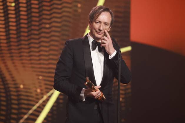 German Film Award 2023 BEST FILM MUSIC winner Volker Bertelmann IN THE WEST NOTHING NEW at the Lola German Film Award 2023 ceremony at the Theater am Potsdamer Platz in Berlin 12 05 2023 Copyright: xEventpressx
