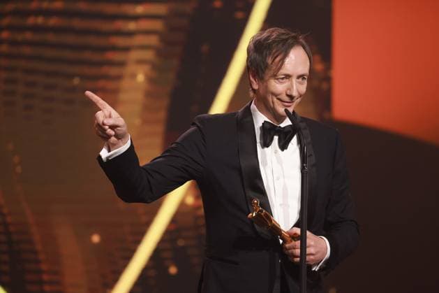 German Film Award 2023 BEST FILM MUSIC winner Volker Bertelmann IN THE WEST NOTHING NEW at the Lola German Film Award 2023 ceremony at the Theater am Potsdamer Platz in Berlin 12 05 2023 Copyright: xEventpressx