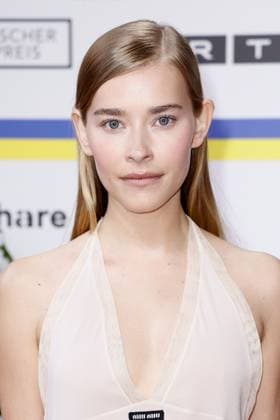 Milena Tscharntke at the arrival to the award ceremony German Film Award on 12 05 2023 in Berlin German Film Award 2023 in Berlin Arrival Red Carpet