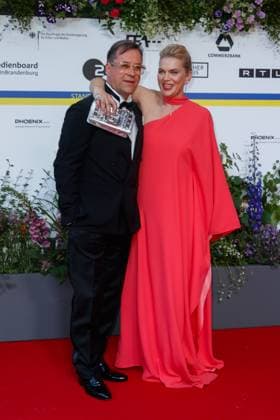 Event German Film Award 2023 Jan Josef Liefers with wife Anna Loos at the 73 German Film Award at the Theater am Potsdamerplatz on 12 05 2023 in Berlin Copyright: xEventpressxKochanx
