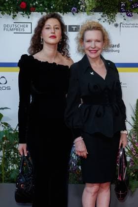 Event German Film Award 2023 Sunnyi Melles Judith Viktoria Princess of Sayn Wittgenstein Sayn with daughter Leonille Elisabeth Judith Maria Anna Princess of Sayn Wittgenstein Sayn at the 73 German Film Award in the Theater am Potsdamerplatz on 12 05 2023 in Berlin Copyright: xEventpressxKochanx