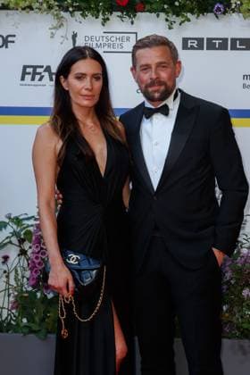 Event German Film Award 2023 Klaas Heufer circulation with wife Doris Golpashin at the 73 German Film Award in the theater at Potsdamerplatz on 12 05 2023 in Berlin Copyright: xEventpressxKochanx