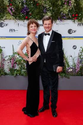 Event German Film Award 2023 Benjamin Herrmann with wife Caroline Rosales at the 73 German Film Award at the Theater am Potsdamerplatz on 12 05 2023 in Berlin Copyright: xEventpressxKochanx