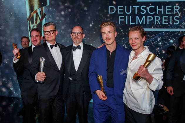 Event German Film Award 2023 James Friend, Malte Grunert, Edward Berger, Albrecht Schuch and Felix Kammerer at the 73 German Film Award in the Theater am Potsdamerplatz on 12 05 2023 in Berlin Copyright: xEventpressxKochanx
