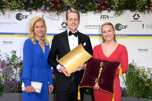 Notary Steffen König with a Lola statuette at the 73 German Film Awards 2023 ceremony at the Theater am Potsdamer Platz Berlin, 12 05 2023 Foto:xF.xKernx xFuturexImage