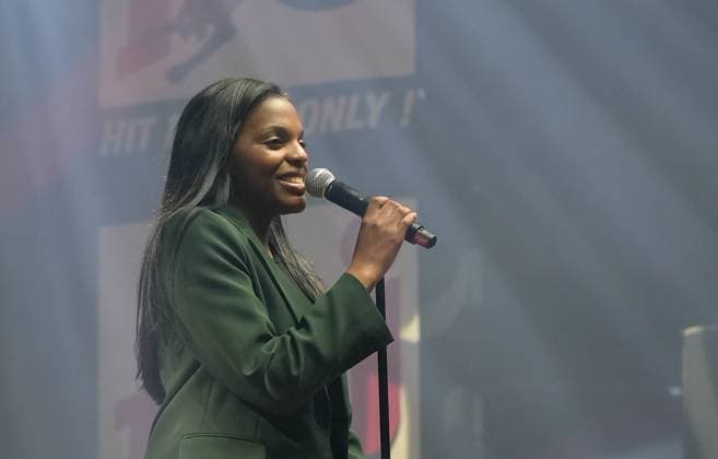 La chanteuse Mentissa sur la scene du Rugby Music Live, concert NRJ, une rencontre d™artistes et de sportifs devant 8000 spectateurs qui ont fait un don pour 3 associations : MBM (Manifestation de Bienveillance pour enfants Malade), les Zebres (Moments de rÃ confort pour les enfants hospitalisÃ s) et la fondation OVE ((enfants orphelins et dÃ munis) Ã Lyon, le 13 05 2023. - Mentissa in show - Rugby Music Live and the NRJ concert, a meeting of artists and sportsmen in front of 8000 spectators who made a donation for 3 associations: MBM (Manifestation of Benevolence for Sick Children), the Zebres (Moments of comfort for hospitalized children) and the OVE foundation ((orphaned and destitute children) in Lyon, 05 13 2023. CELEBRITES : Rug 