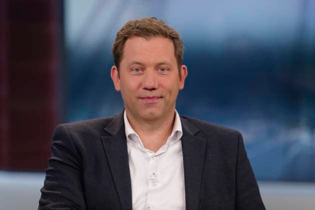 Lars Klingbeil at Anne Will 2023 05 14 Germany, Berlin Lars Klingbeil SPD , party chairman, as guest at Anne Will in the First Topic of the ARD Politiktalkrunde High claim, hard reality has the traffic light solutions for the current crises
