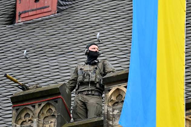 Sharpshooter at the awarding of the Charlemagne Prize 2023 to Volodymyr Selenskyj and the Ukrainian people in Aachen City Hall Aachen, 14 05 2023 Foto:xD.xAnoraganingrumx xFuturexImage