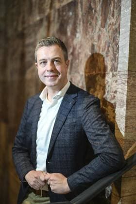 <p>Der Berliner Finanzsenator Stefan Evers am 15. Mai 2023 in seiner Behöde. Berlin Copyright: RetoxKlar