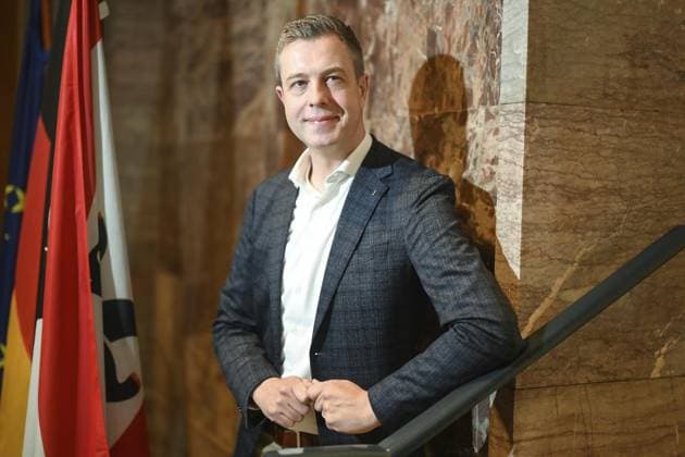 RECORD DATE NOT STATED Stefan Evers CDU *** NUR FÜR REDAKTIONELLE ZWECKE *** EDITORIAL USE ONLY ***<p>Der Berliner Finanzsenator Stefan Evers am 15. Mai 2023 in seiner Behöde. Berlin Copyright: RetoxKlar *** Stefan Evers CDU FOR EDITORIAL PURPOSES ONLY EDITORIAL USE ONLY p Berlin Senator of Finance Stefan Evers at his office on May 15, 2023 Berlin Copyright RetoxKlar Copyright: RetoxKlar doc7q7qt3v4wmvqhkvr691 ,EDITORIAL USE ONLY