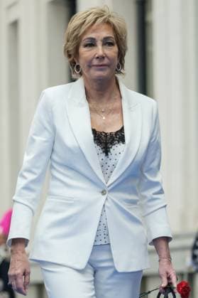 May 15, 2023, Madrid, Spain: Presenter Ana Rosa Quintana attends during the delivery of Madrid s medals of Honor and medals, at the Palacio de Cibeles, in Madrid. Madrid Spain - ZUMAs197 20230515_zaa_s197_054 Copyright: xAtilanoxGarciax