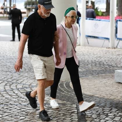 May 15, 2023, Cannes, CoÂ te d Azur, France: HELEN MIRREN and her husband TAYLOR HACKFORD are spotted on La Croisette in Cannes on the eve of Opening Ceremony of the 76th annual Cannes Film Festival in Cannes, France Cannes France - ZUMAc179 20230515_zep_c179_103 Copyright: xMickaelxChavetx