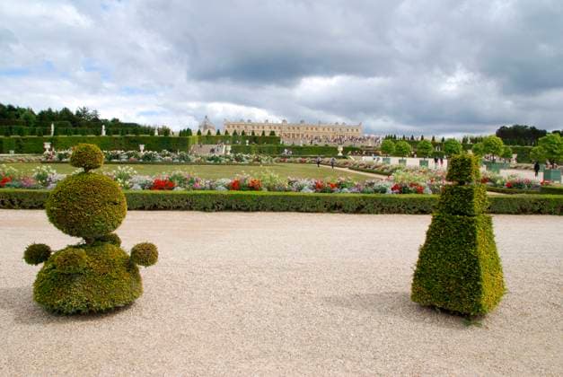 Famous palace Versailles near Paris, France with beautiful gardens Copyright: xFilipxFuxax xDesignxPicsx , 31104428 Copyright: FilipxFuxax xDesignxPics 31104428