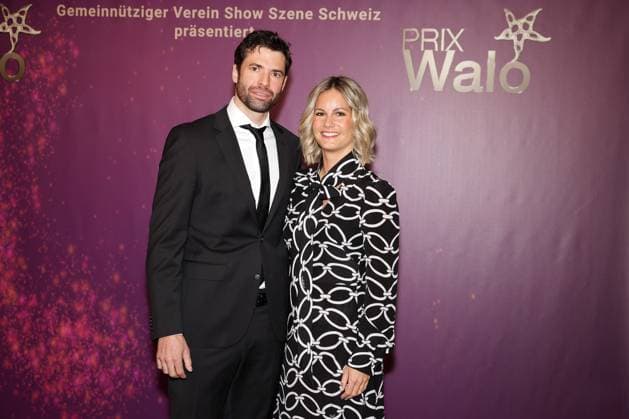 Fabienne Gyr Prix Walo 2023 SRF presenter Fabienne Gyr with husband Mario on the red carpet Awarding of the 47 Prix Walo for the years 2020 2022 on 14 05 2023 at the SRF television studios Zurich, Switzerland