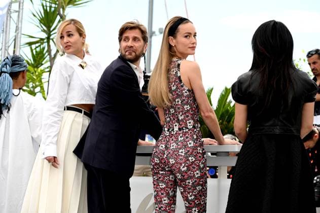 Internationale Filmfestspiele von Cannes, Photocall Jury 76th Cannes Film Festival 2023, Photocall Jury of The 76th Annual Cannes Film Festival . Pictured: Rungano Nyoni, Julia Ducournau, Ruben Ostlund, Brie Larson, Maryam Touzani  Copyright: xSimonexComix xipa-agency.netx xPoolxPhotoxEventsx01x IPA_IPA37968984