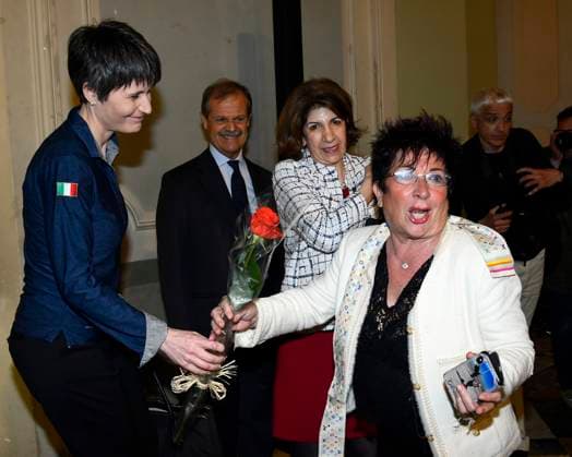 photo IPP Mario Romano Milan 16 5 2023 ISPI Prize 2022 in the photo Samantha Cristoforetti, ESA astronaut, receives a rose from one of her admirers and behind Fabiola Gianotti, director general of CERN Italy Photo Press World Copyright ISPI Prize 2022  0
