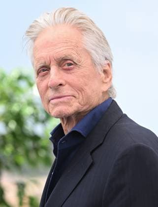 Internationale Filmfestspiele von Cannes - Photocall zur Goldenen Ehrenpalme für Michael Douglas American actor Michael Douglas attends a photo call as the recipient of the Honorary Palme d Or at the 76th Cannes Film Festival at Palais des Festival in Cannes, France on Tuesday, May 16, 2023.  CAN20230516104 RUNExHELLESTAD