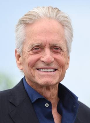 Internationale Filmfestspiele von Cannes - Photocall zur Goldenen Ehrenpalme für Michael Douglas American actor Michael Douglas attends a photo call as the recipient of the Honorary Palme d Or at the 76th Cannes Film Festival at Palais des Festival in Cannes, France on Tuesday, May 16, 2023.  CAN20230516110 RUNExHELLESTAD