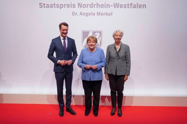 Award of the State Prize NRW to Angela Merkel Prime Minister of the State of North Rhine-Westphalia Hendrik Wuest together with Chancellor a D Dr Angela Merkel and Christine Lagarde, President of the European Central Bank on the Red Carpet for the award of the State Prize 2023 of the State of North Rhine-Westphalia to th