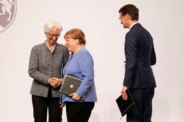 Award NRW State Prize to Angela Merkel Prime Minister of the State of North Rhine-Westphalia Hendrik Wuest awards Angela Merkel Chancellor a D the S State Prize 2023 of the State of North Rhine-Westphalia in the Flora in Cologne ,16 05 2023, Cologne, Cologne North Rhine-Westphalia