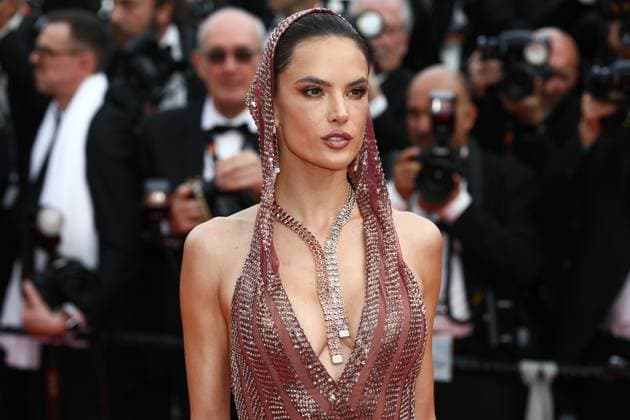 Internationale Filmfestspiele von Cannes, Eröffnung May 16, 2023, Cannes, Cote d Azur, France: ALESSANDRA AMBROSIO attends the screening of Jeanne du Barry and Opening Ceremony red carpet for the 76th Annual Cannes Film Festival at Palais des Festivals on May 16, 2023 in Cannes, France Cannes France - ZUMAc179 20230516_zep_c179_130 Copyright: xMickaelxChavetx