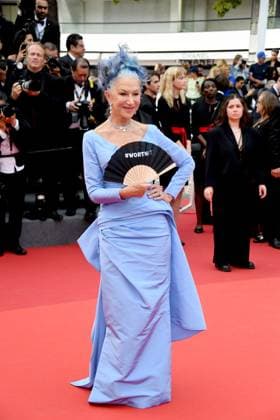 Internationale Filmfestspiele von Cannes, Eröffnung 76th Cannes Film Festival 2023, evening 1 - Opening Red Carpet, Inaugural Ceremony. Pictured : Helen Mirren  Copyright: xAlbertoxTerenghix xipa-agency.nex xPoolxPhotoxEventsx01x IPA_IPA37975001