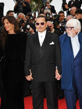 Internationale Filmfestspiele von Cannes, Eröffnung 76th Cannes Film Festival 2023, evening 1 - red carpet of the film Jeanne du Barry - opening ceremony. Pictured: MaÃ¯wenn , Johnny Depp, Pierre Richard  Copyright: xSimonexComix xipa-agency.netx xPoolxPhotoxEventsx01x IPA_IPA37976933