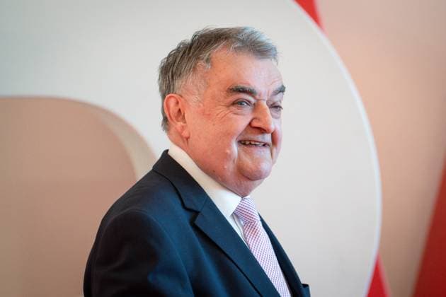 Award of the State Prize 2023 of the State of North Rhine Westphalia to the Chancellor a D Current, 16 05 2023, Cologne, Minister of the Interior of North Rhine Westphalia Interior Minister Herbert Reul on the red carpet for the award of the State Prize 2023 of the State of North Rhine Westphalia to the Chancellor a D in the Flora in Cologne Cologne North Rhine Westphalia