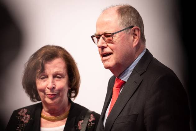 Award of the State Prize 2023 of the State of North Rhine Westphalia to the Chancellor a D Current, 16 05 2023, Cologne, Peer Steinbrueck with wife Gertrude on the red carpet for the award of the State Prize 2023 of the State of North Rhine Westphalia to the Chancellor a D in the Flora in Cologne Cologne North Rhine Westphalia Germany