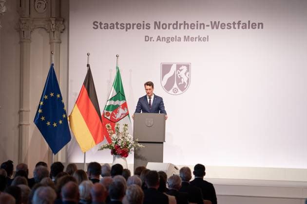 Award of the State Prize 2023 of the State of North Rhine Westphalia to the Chancellor a D Current, 16 05 2023, Cologne, Prime Minister of the State of North Rhine Westphalia Hendrik Wuest during his speech at the ceremony for the award of the State Prize 2023 of the State of North Rhine Westphalia to the Chancellor a D in the Flora in Cologne Cologne North Rhine We