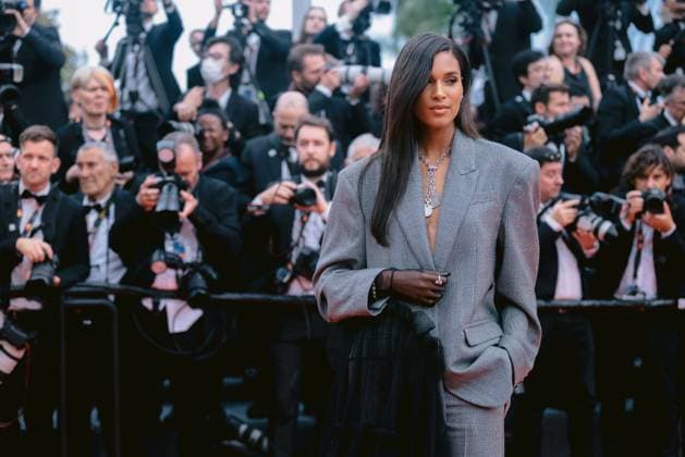 76e Festival International du Film de Cannes. Montee des marches d ouverture. 76th International Cannes Film festival. Opening Red carpet with Jeanne du Bary movie presentation 291927 2023-05-16 Cannes France Bruna, Cindy  Copyright: xTerencexBaelenx STAR_291927_058