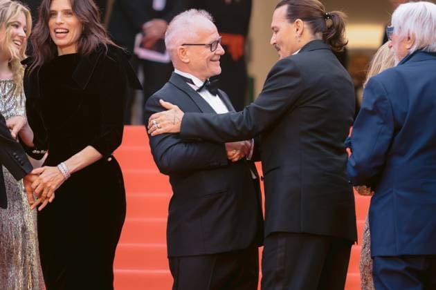 76e Festival International du Film de Cannes. Montee des marches d ouverture. 76th International Cannes Film festival. Opening Red carpet with Jeanne du Bary movie presentation 291927 2023-05-16 Cannes France Depp, Johnny; FrÃ maux, Thierry  Copyright: xTerencexBaelenx STAR_291927_123