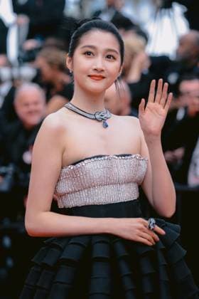 76e Festival International du Film de Cannes. Montee des marches d ouverture. 76th International Cannes Film festival. Opening Red carpet with Jeanne du Bary movie presentation 291927 2023-05-16 Cannes France Xiaotong, Guan  Copyright: xTerencexBaelenx STAR_291927_129