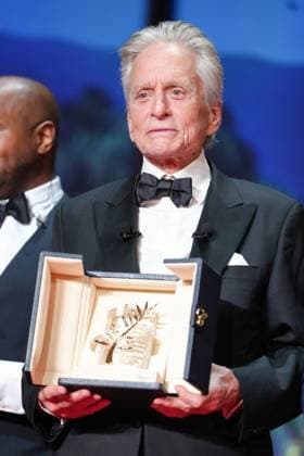 Internationale Filmfestspiele von Cannes - Michael Douglas erhält Goldenen Ehrenpalme 76e Festival International du Film de Cannes. Ceremonie d ouverture. Palme d honneur. 76th International Cannes Film festival. Opening ceremony. Life achievment award 291933 2023-05-16 Cannes France Douglas, Michael  Copyright: xSergexArnalx xStarfacex STAR_291933_020