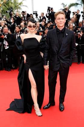Ruby O Fee with partner Matthias Schweighöfe at the Opening Ceremony with the premiere of the feature film Jeanne du Barry at the Festival de Cannes 2023 76 Cannes International Film Festival at the Palais des Festivals Cannes, 16 05 2023 Foto:xD.xBedrosianx xFuturexImage