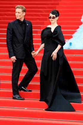 Matthias Schweighöfer with partner Ruby O Fee at the Opening Ceremony with the premiere of the feature film Jeanne du Barry at the Festival de Cannes 2023 76 Cannes International Film Festival at the Palais des Festivals Cannes, 16 05 2023. Foto:xD.xBedrosianx xFuturexImage