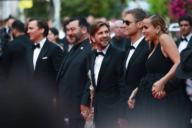 76e Festival International du film de Cannes.Montee des marches du film Jeanne du Barry - 76th International Cannes Film Festival. Red Carpet of Jeanne du Barry - Brie Larson , Ruben Ostlund , Denis Menochet , Paul Dano 291888 2023-05-16  Copyright: xMaylox xStarfacex STAR_291888_329