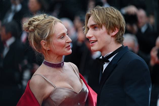 76e Festival International du film de Cannes.Montee des marches du film Jeanne du Barry - 76th International Cannes Film Festival. Red Carpet of Jeanne du Barry - Uma Thurman , Levon Roan Thurman-Hawke 291888 2023-05-16  Copyright: xMaylox xStarfacex STAR_291888_341