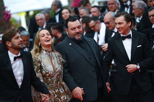76e Festival International du film de Cannes.Montee des marches du film Jeanne du Barry - 76th International Cannes Film Festival. Red Carpet of Jeanne du Barry - Brie Larson , Ruben Ostlund , Denis Menochet , Paul Dano 291888 2023-05-16  Copyright: xMaylox xStarfacex STAR_291888_355