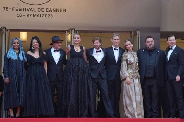 Rungano Nyoni - Maryam Touzani - Atiq Rahimi - Julia Ducournau - Ruben Östlund - Damian Szifron - Brie Larson - Denis MÃ nochet - Paul Dano CELEBRITES : 76 eme festival de Cannes - Red Carpet du film Jeanne du Barry - CÃ rÃ monie d™ouverture - Cannes - 16 05 2023 NorbertScanella Panoramic 