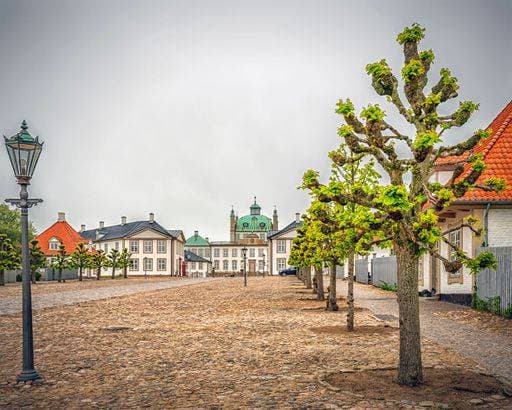 RECORD DATE NOT STATED A scenic view of Frederiksborg Castle, Hillerod, Denmark *** einer landschaftlich Ansicht des Frederiksborg Castle, Hillerod, Dänemark 6260514