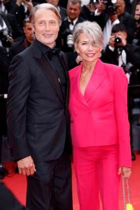 Mads Mikkelsen with wife Hanne Jacobsen at the Opening Ceremony with the premiere of the feature film Jeanne du Barry at the Festival de Cannes 2023 76 Cannes International Film Festival at the Palais des Festivals Cannes, 16 05 2023 Foto:xS.xGabschx xFuturexImage